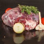 Hirsch Keule mit Knochen