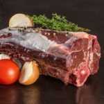 Hirsch Rücken mit Knochen