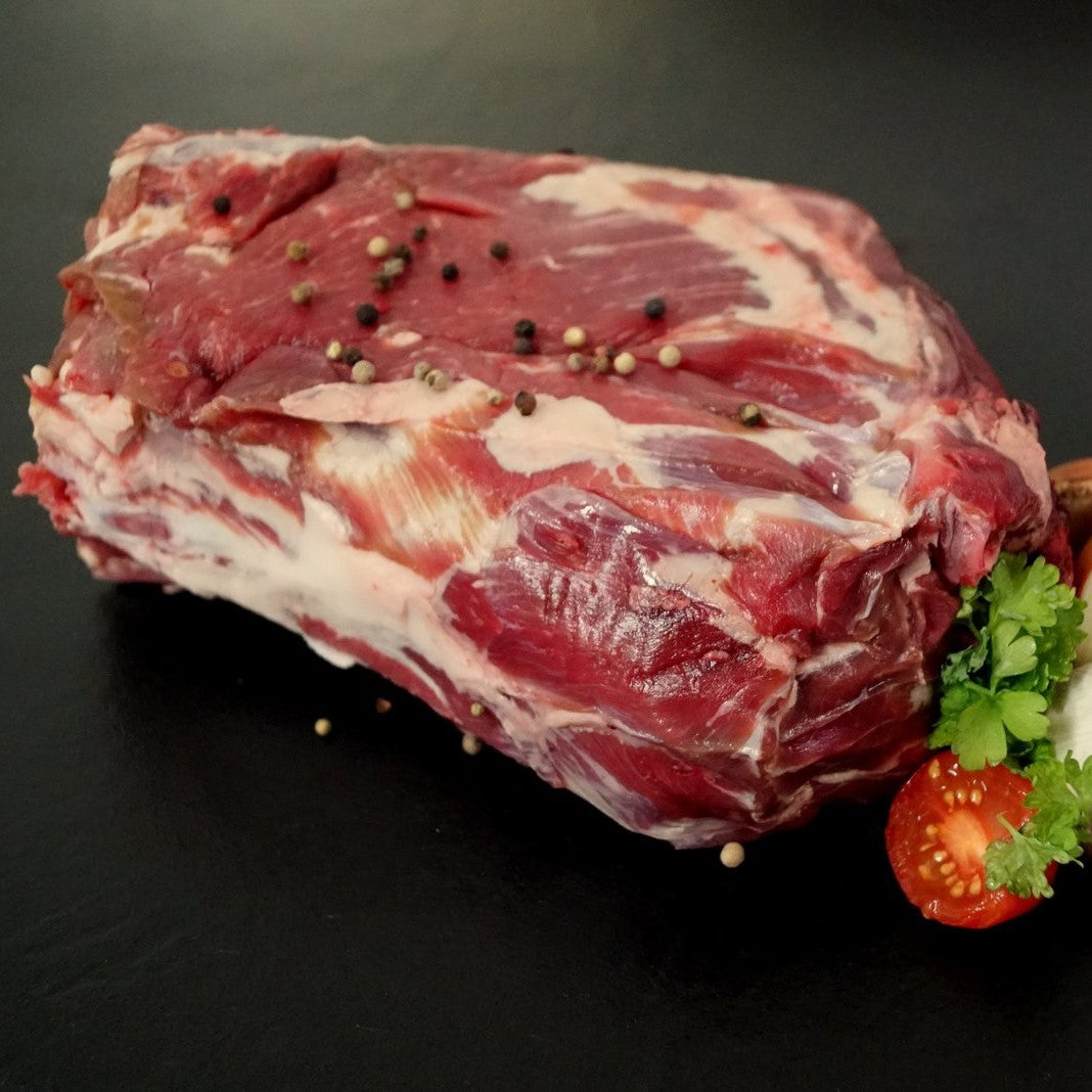 Wildschwein Nacken mit Knochen