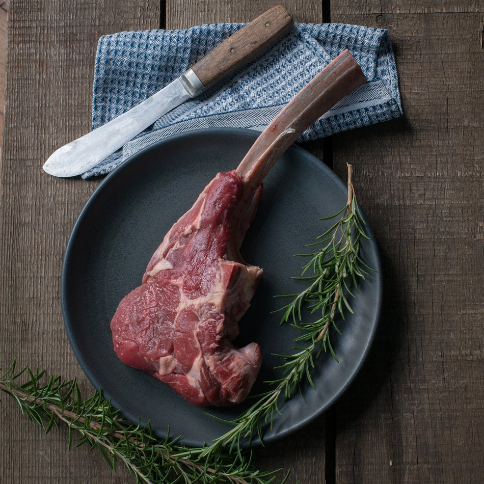 Angus Tomahawk